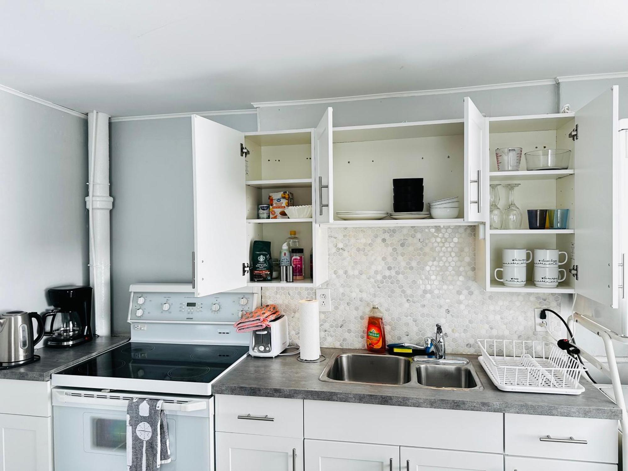 ピーターボロCozy 2Br House Near Centre With Patio, Bbq, Backyard, And Netflixアパートメント エクステリア 写真